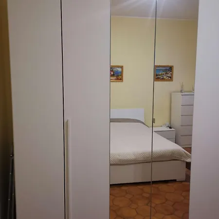 Torpignathouse Apartment *